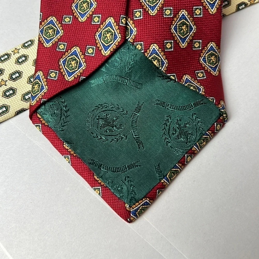 NWOT Vintage Tommy Hilfiger 100% Silk Tie